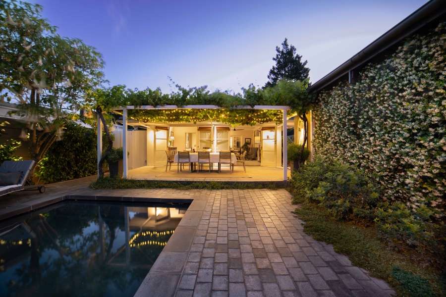 8 Bedroom Property for Sale in Claremont Western Cape